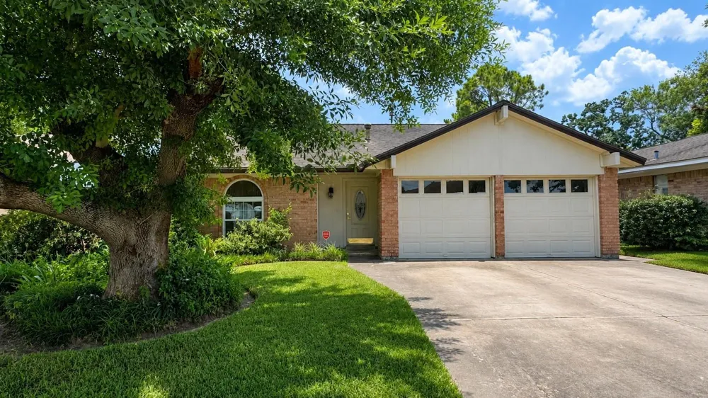 606 Nevada Street South Houston, TX 77587
