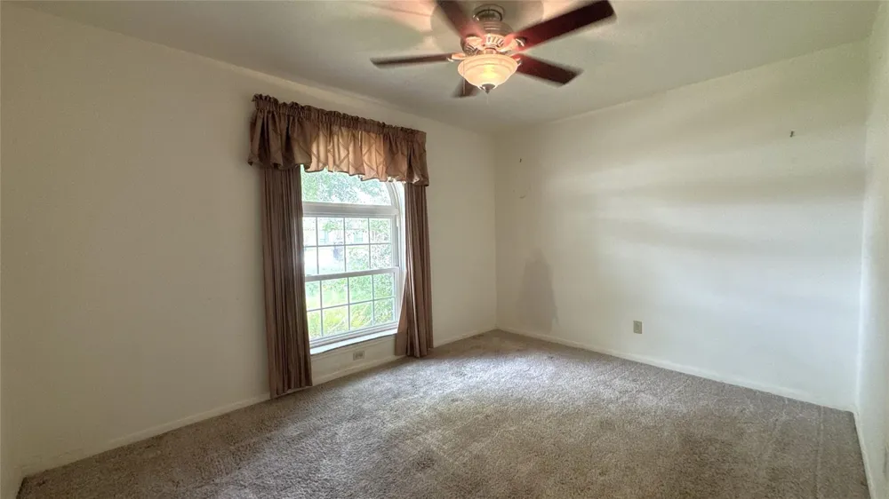 606 Nevada Street South Houston, TX 77587