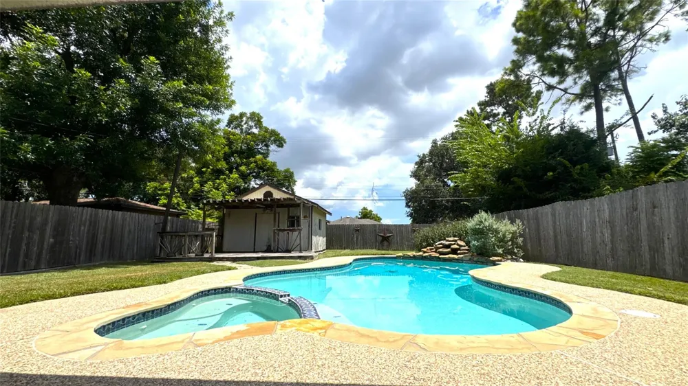 606 Nevada Street South Houston, TX 77587