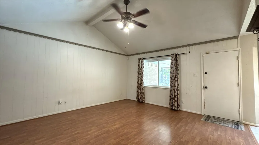 606 Nevada Street South Houston, TX 77587