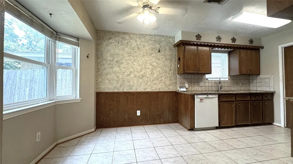 606 Nevada Street South Houston, TX 77587