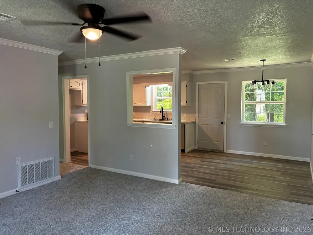 517 W Park Street Wagoner, OK 74467