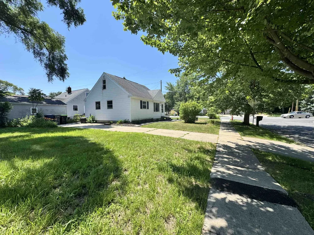 104 Bradley Midland City, MI 48640