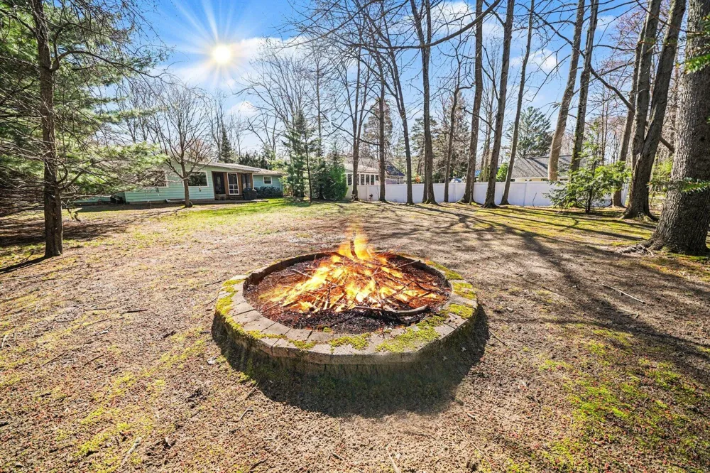 15972 Prusa Road Chikaming Township, MI 49129