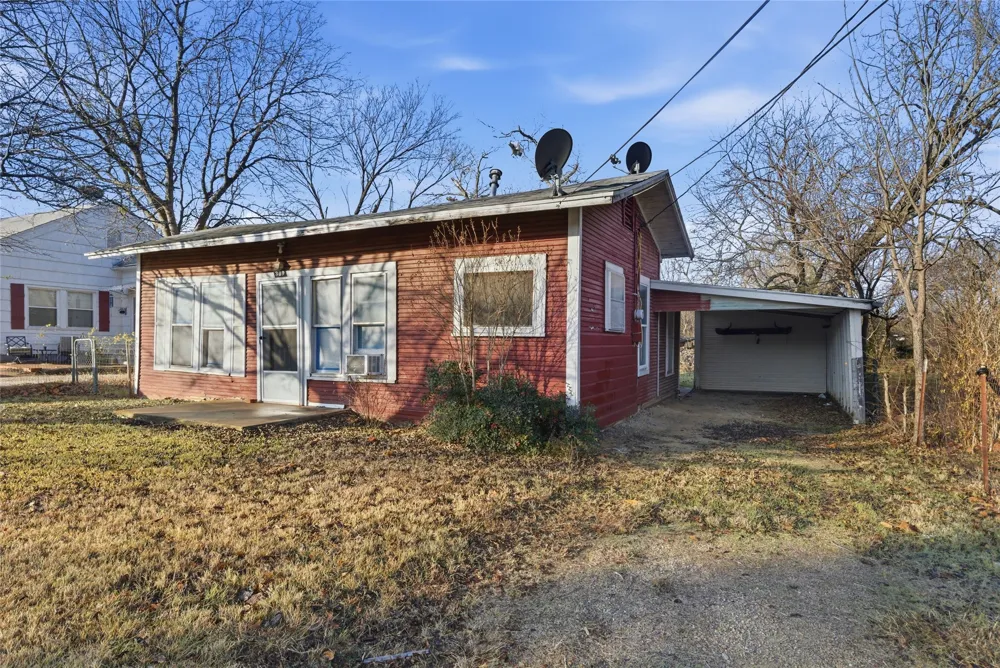 309 S Ostrom Avenue Eastland, TX 76448