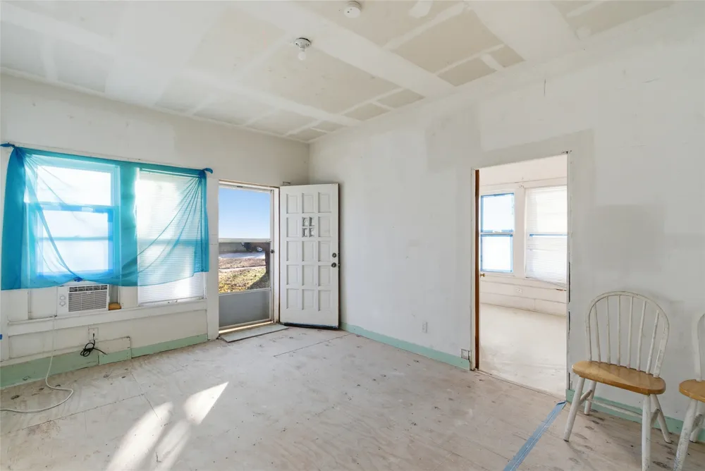 309 S Ostrom Avenue Eastland, TX 76448
