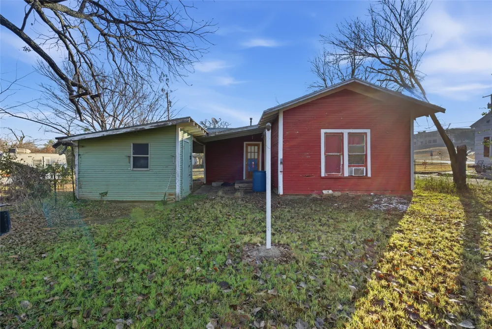 309 S Ostrom Avenue Eastland, TX 76448