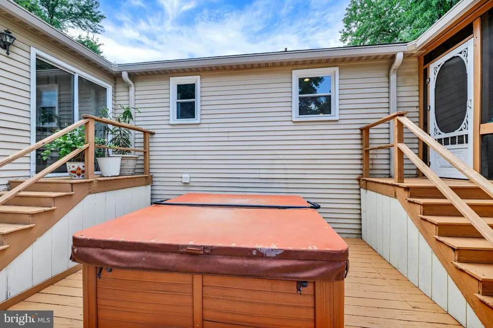 16555 OLD FREDERICK ROAD Mount Airy, MD 21771