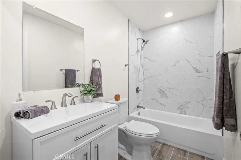 1450 Gulf Wilmington, CA 90744