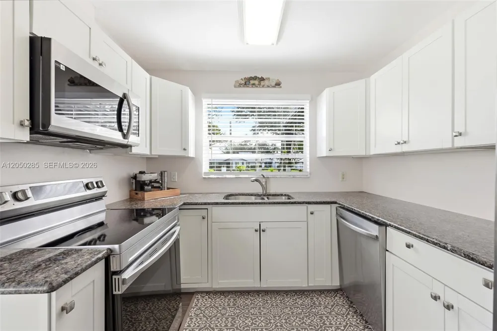 10548 Quincy CT Lehigh Acres, FL 33936