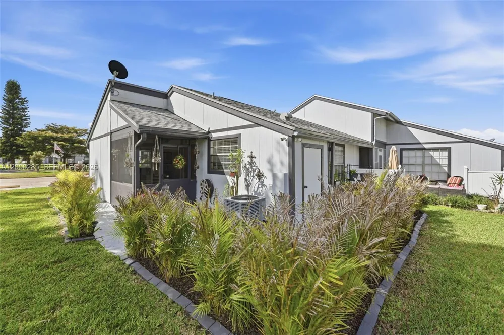 10548 Quincy CT Lehigh Acres, FL 33936