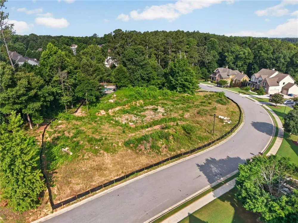 2643 Running River Court Lawrenceville, GA 30045