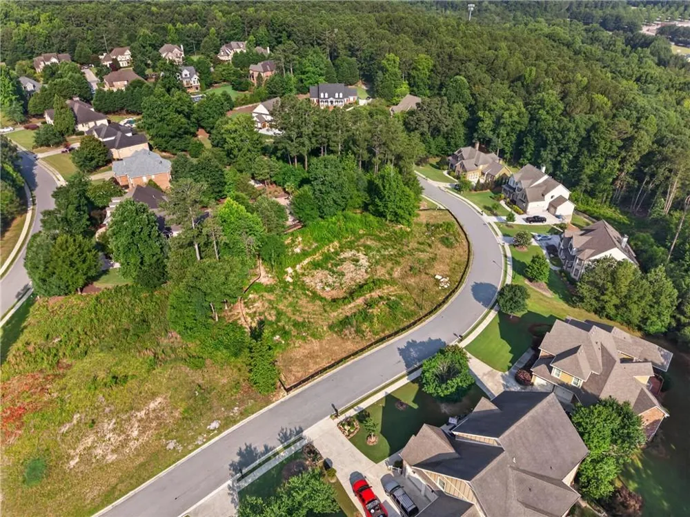 2643 Running River Court Lawrenceville, GA 30045