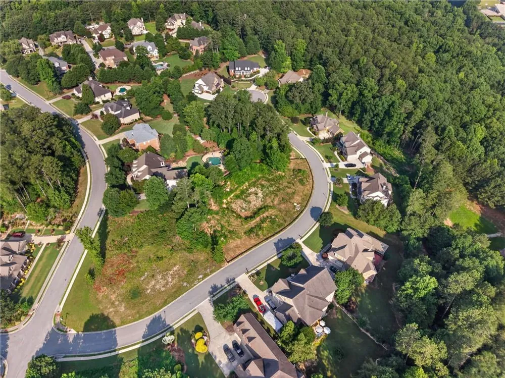 2643 Running River Court Lawrenceville, GA 30045