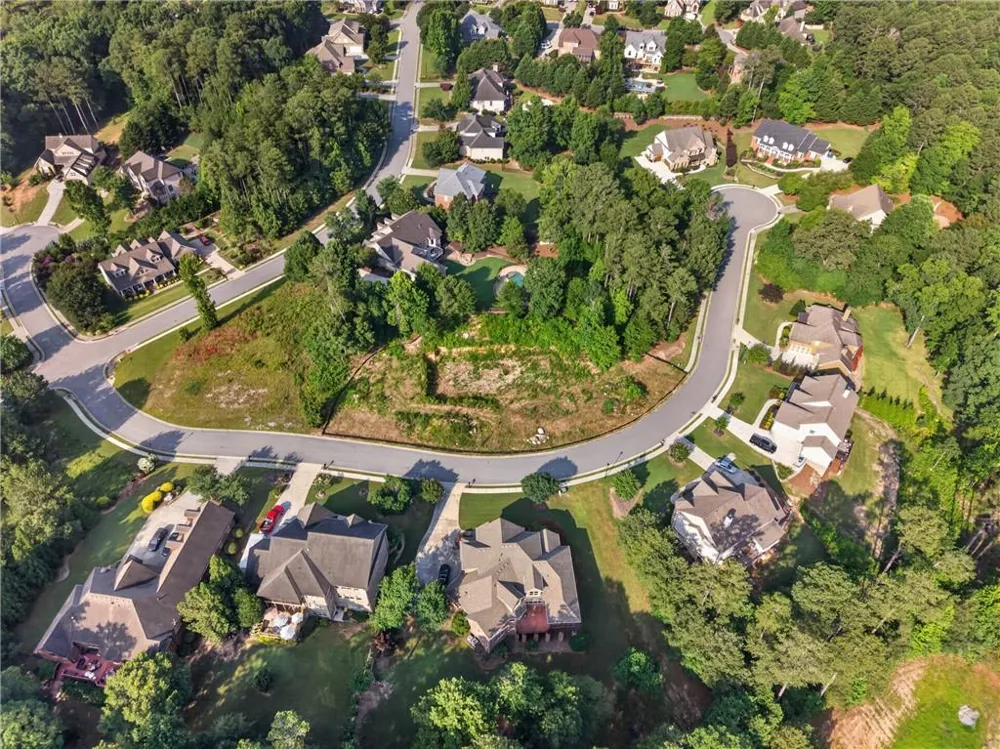 2643 Running River Court Lawrenceville, GA 30045