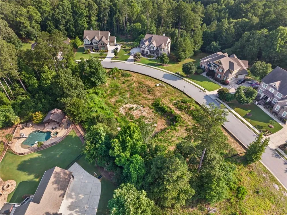 2643 Running River Court Lawrenceville, GA 30045