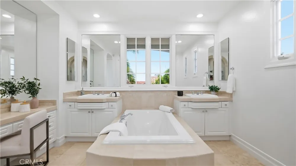 26 Sidney Bay Drive Newport Coast, CA 92657