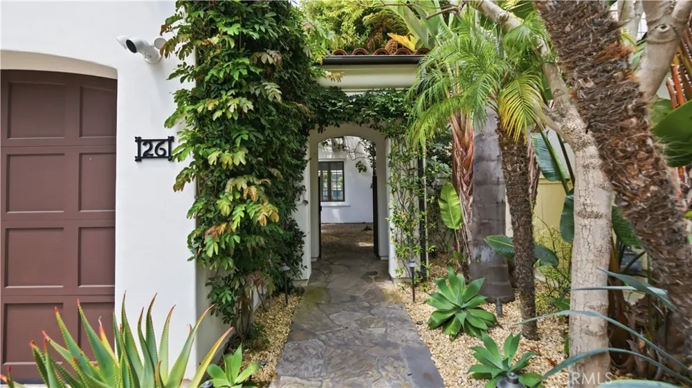 26 Sidney Bay Drive Newport Coast, CA 92657