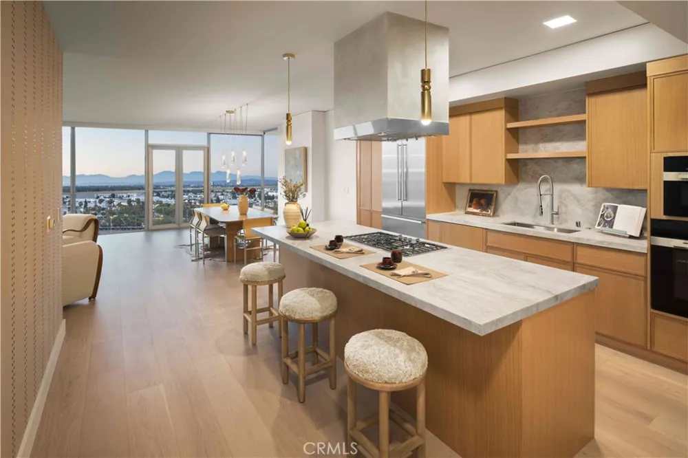 9 MacArthur Place #609 Santa Ana, CA 92707