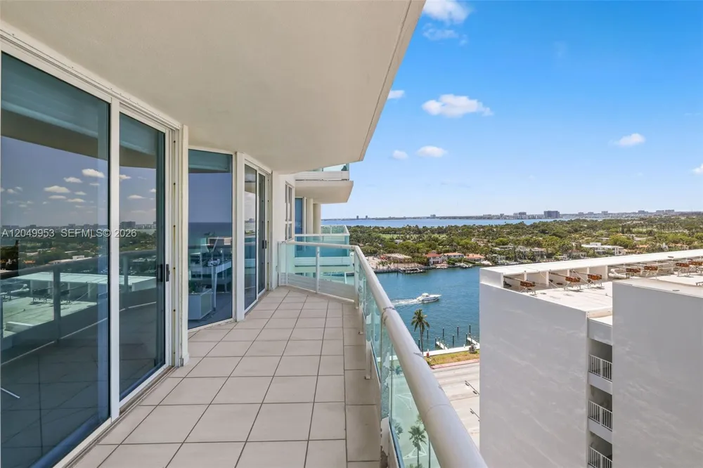5025 Collins Ave #1707 Miami Beach, FL 33140