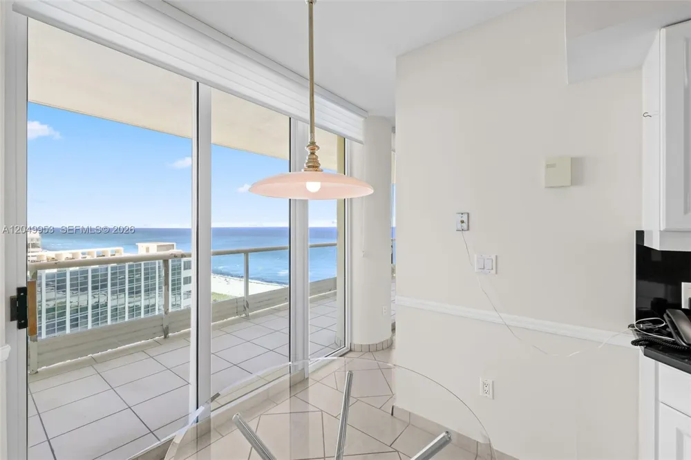 5025 Collins Ave #1707 Miami Beach, FL 33140