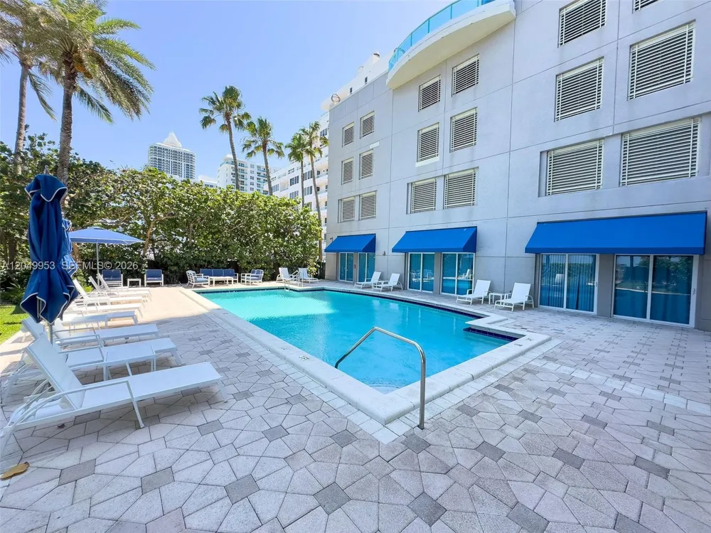 5025 Collins Ave #1707 Miami Beach, FL 33140