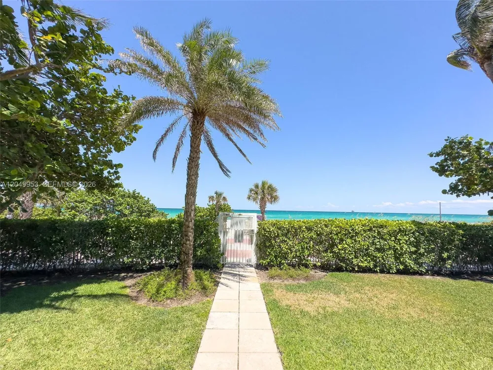 5025 Collins Ave #1707 Miami Beach, FL 33140