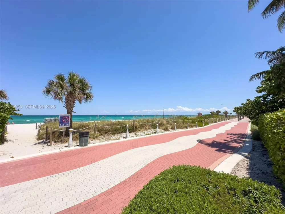 5025 Collins Ave #1707 Miami Beach, FL 33140
