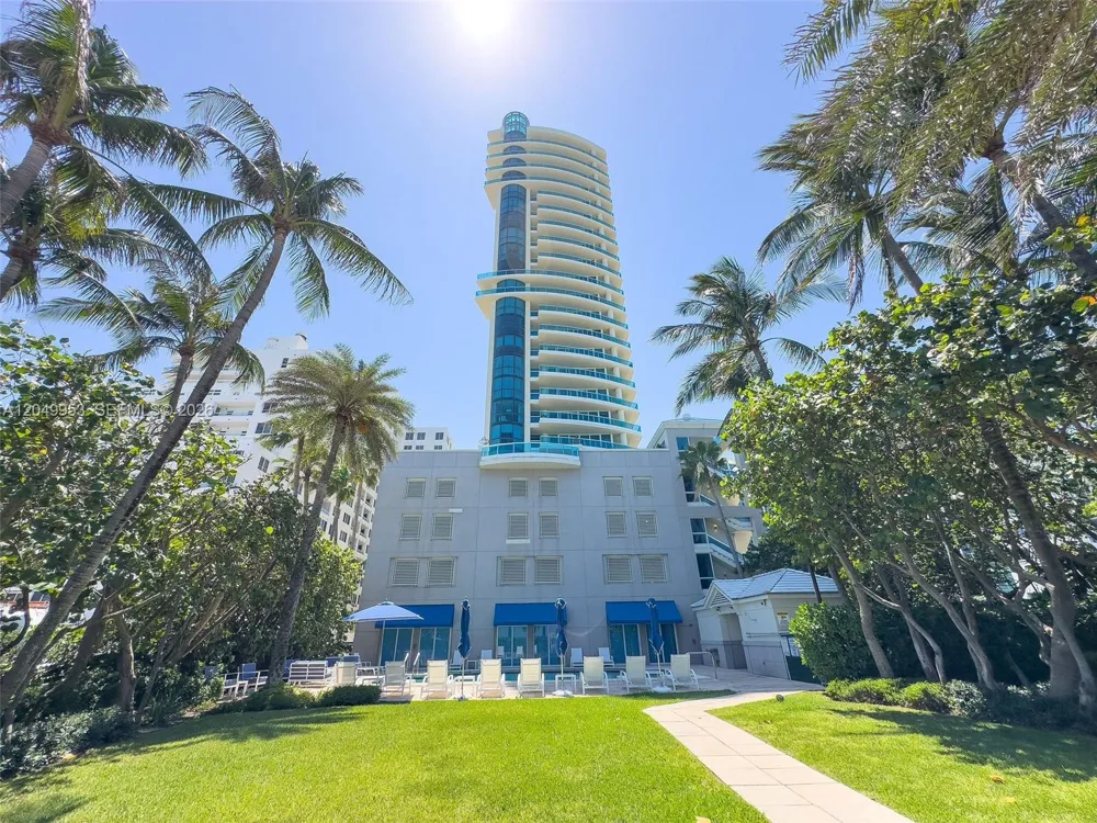 5025 Collins Ave #1707 Miami Beach, FL 33140