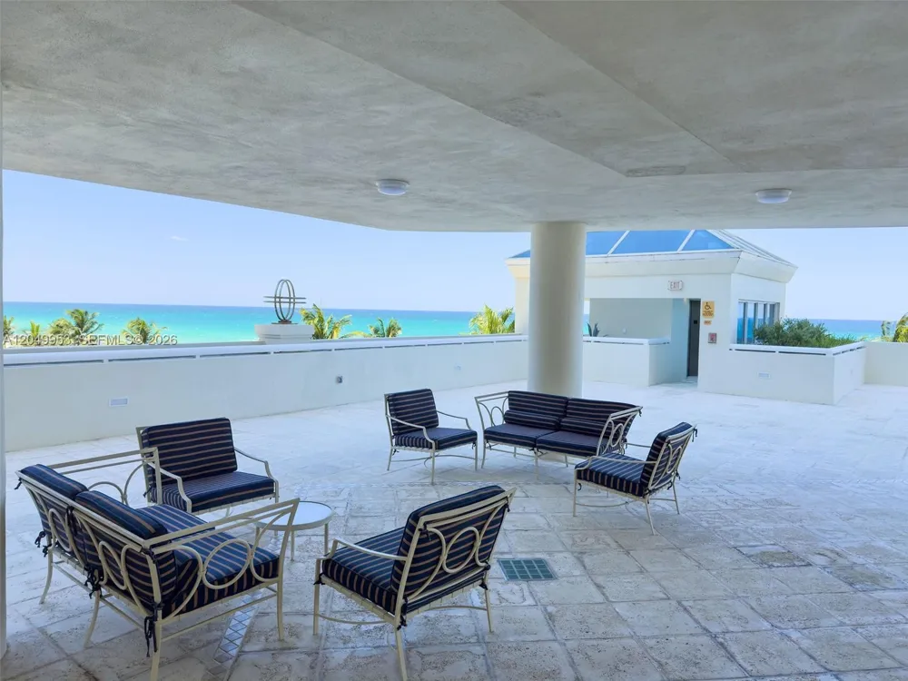 5025 Collins Ave #1707 Miami Beach, FL 33140