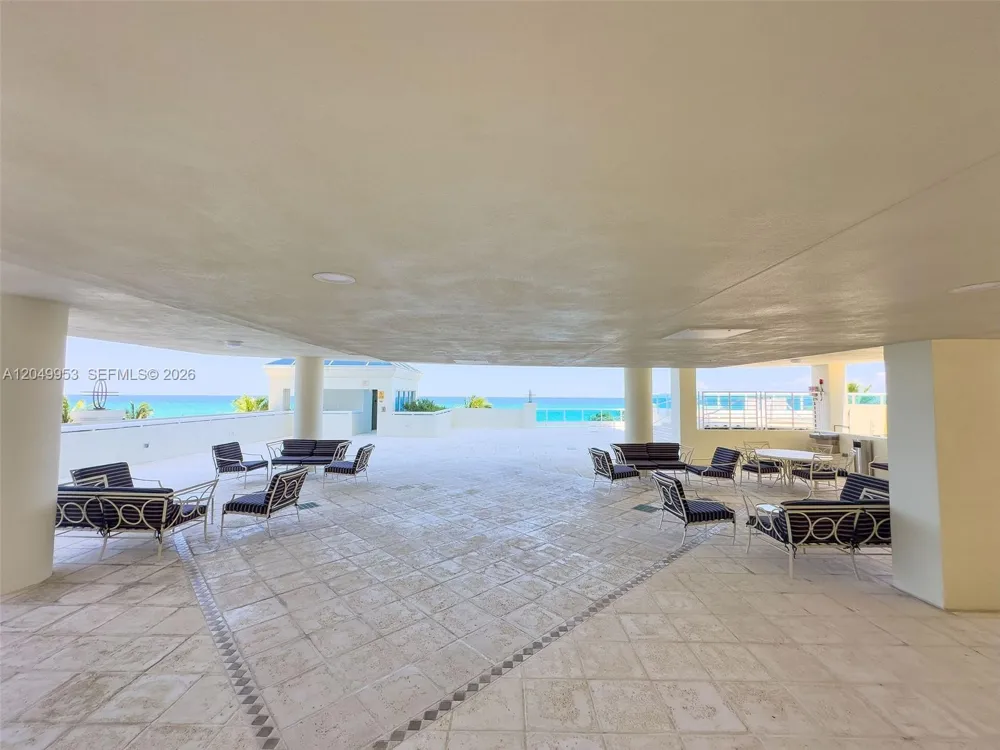 5025 Collins Ave #1707 Miami Beach, FL 33140