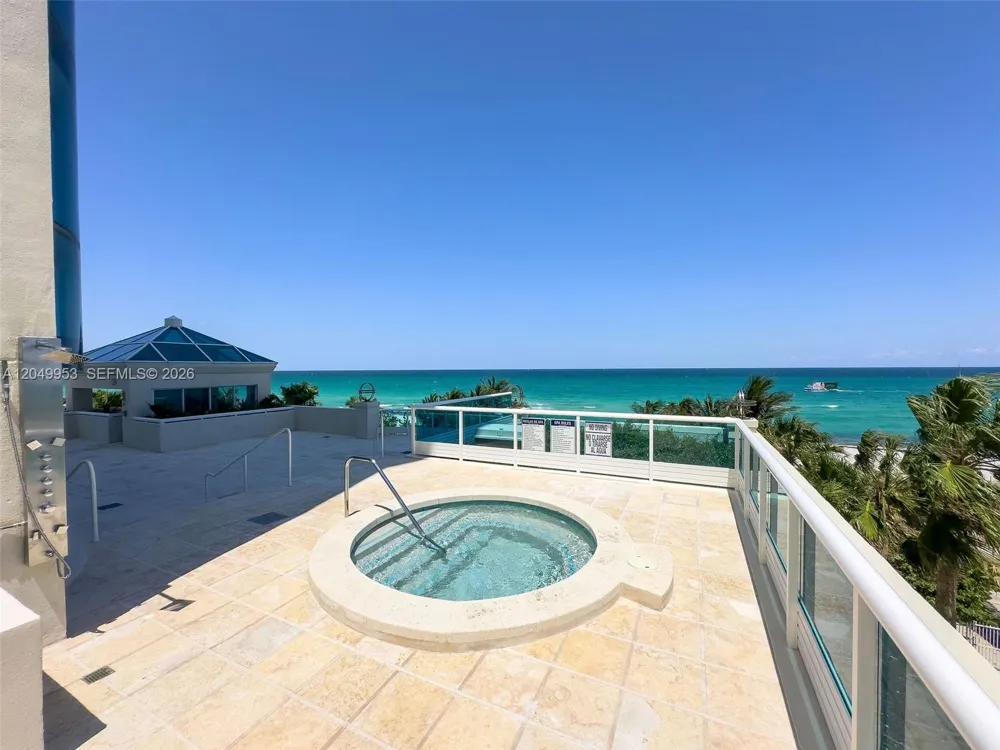 5025 Collins Ave #1707 Miami Beach, FL 33140