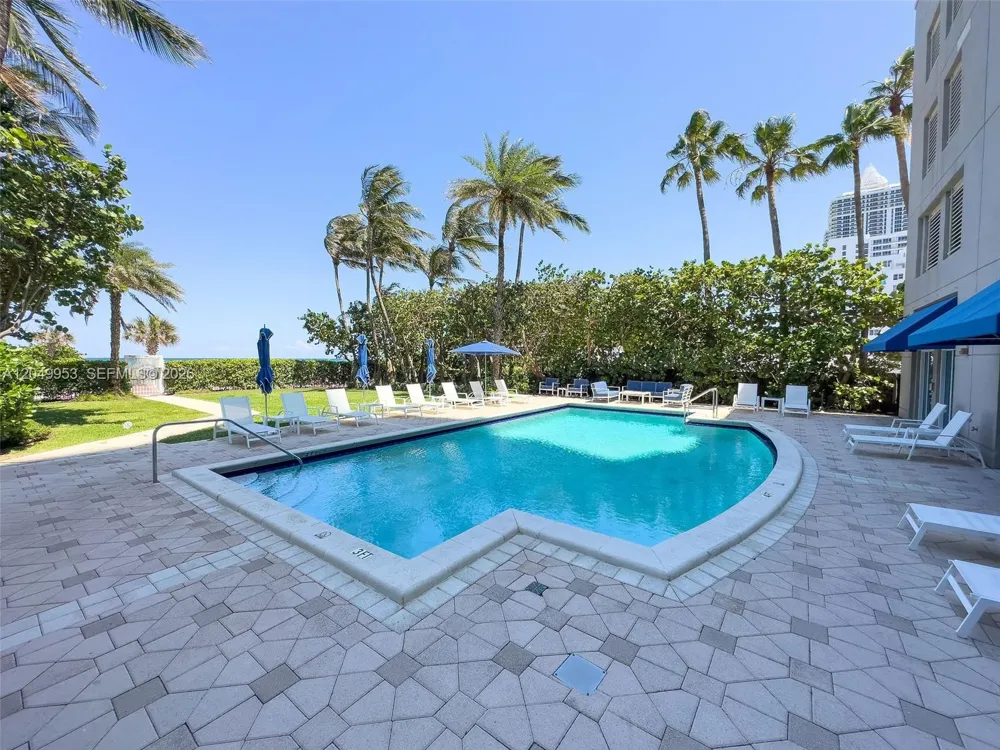 5025 Collins Ave #1707 Miami Beach, FL 33140