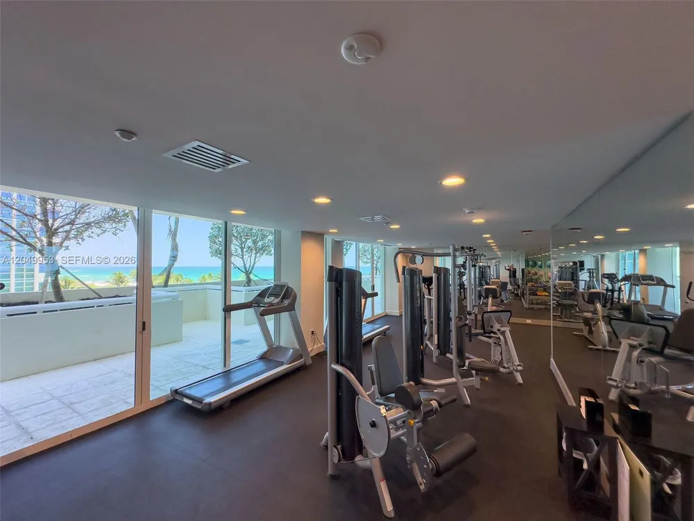 5025 Collins Ave #1707 Miami Beach, FL 33140