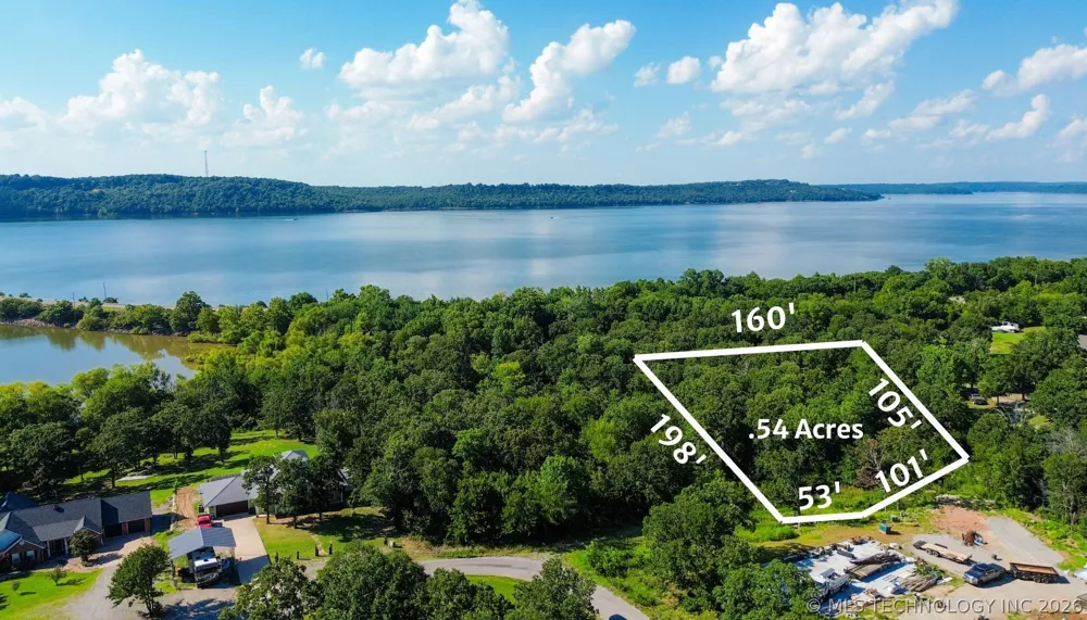 11 Bent Oak Eufaula, OK 74432