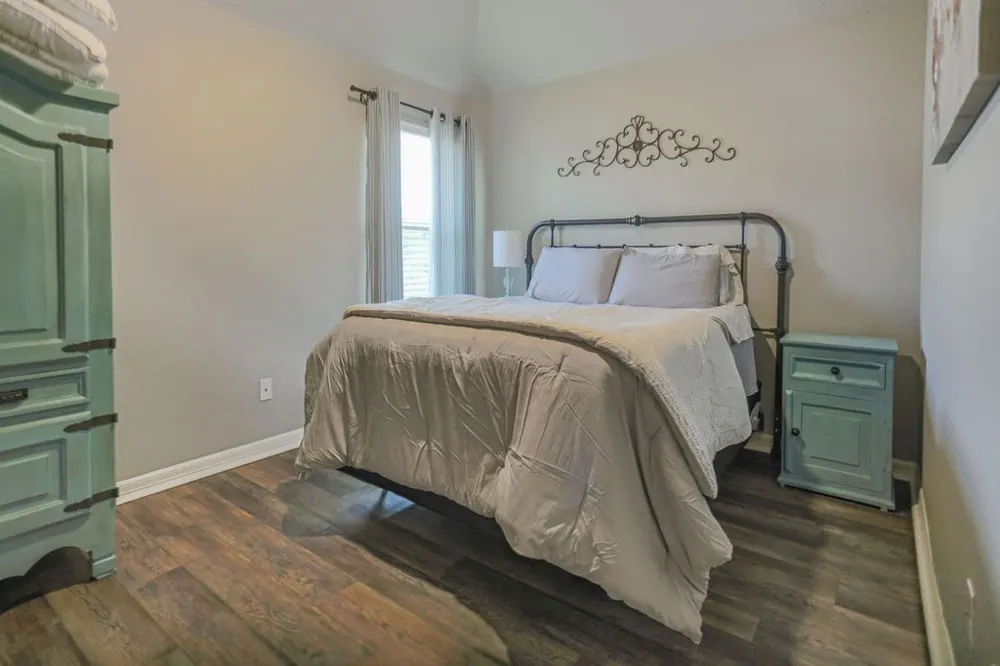 208 Mirafield Lane Austin, TX 78737