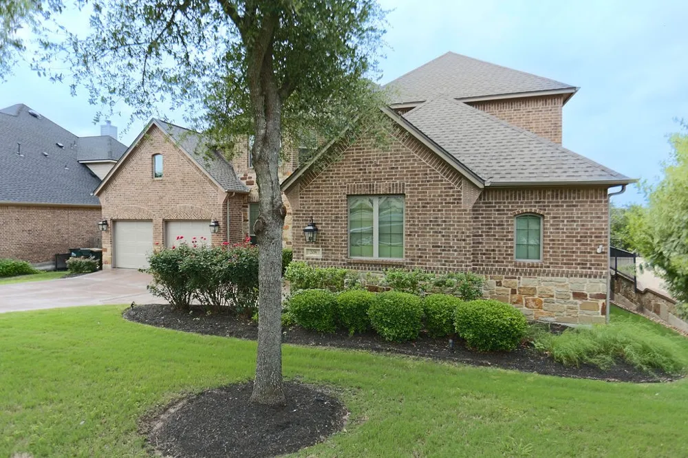 208 Mirafield Lane Austin, TX 78737