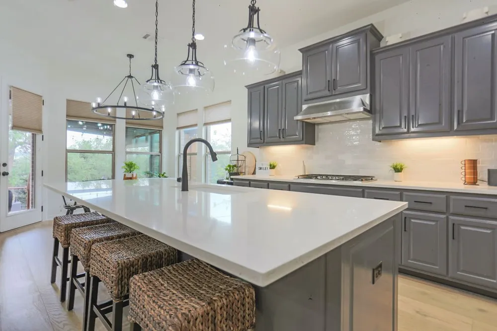 208 Mirafield Lane Austin, TX 78737