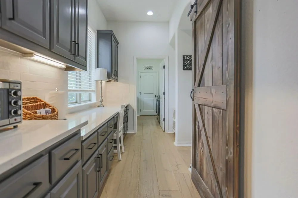 208 Mirafield Lane Austin, TX 78737