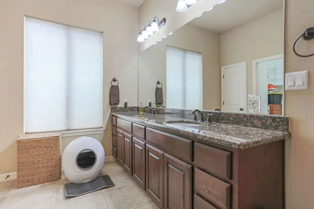 208 Mirafield Lane Austin, TX 78737