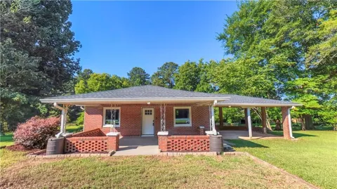 2986 Hilltop Dr