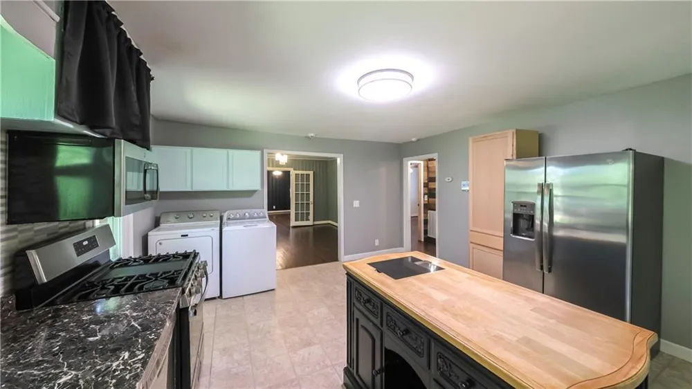 2986 Hilltop Dr Buchanan, GA 30113