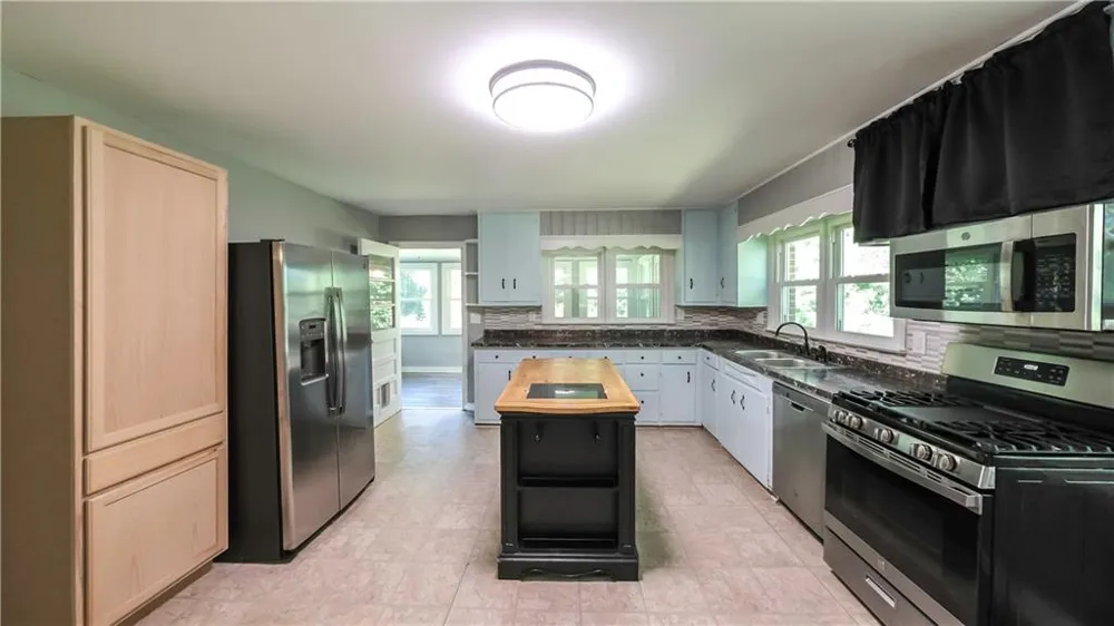 2986 Hilltop Dr Buchanan, GA 30113