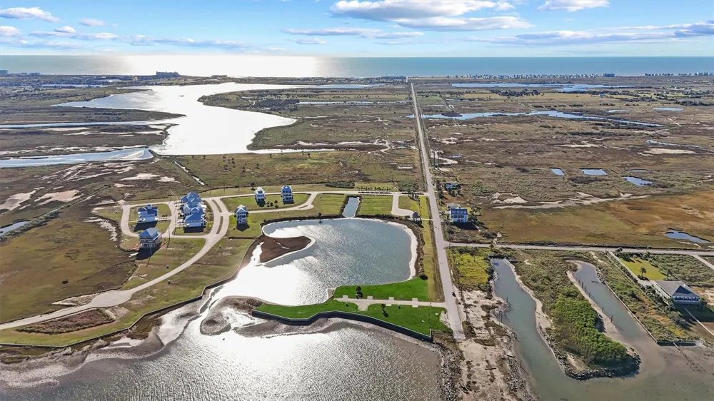 10814 Egrets Nest Galveston, TX 77554