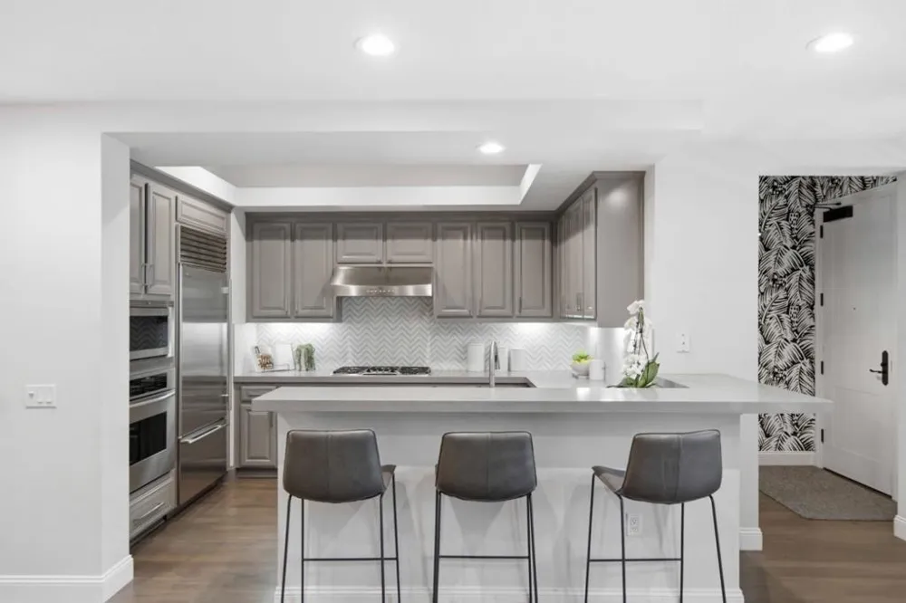 325 Channing Avenue #112 Palo Alto, CA 94301