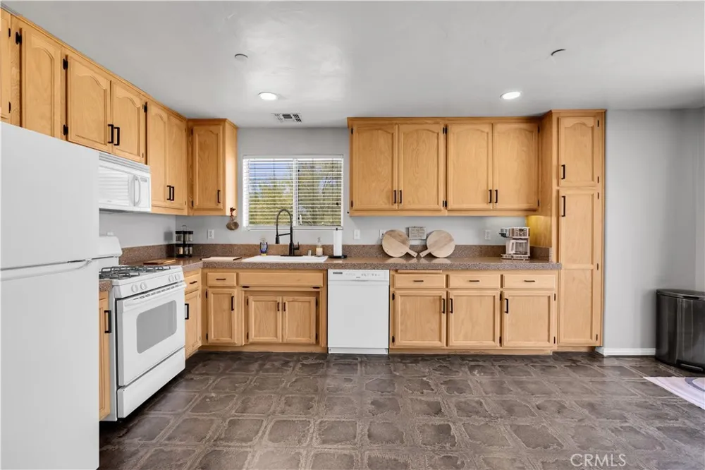 7381 Sunset Road Joshua Tree, CA 92252