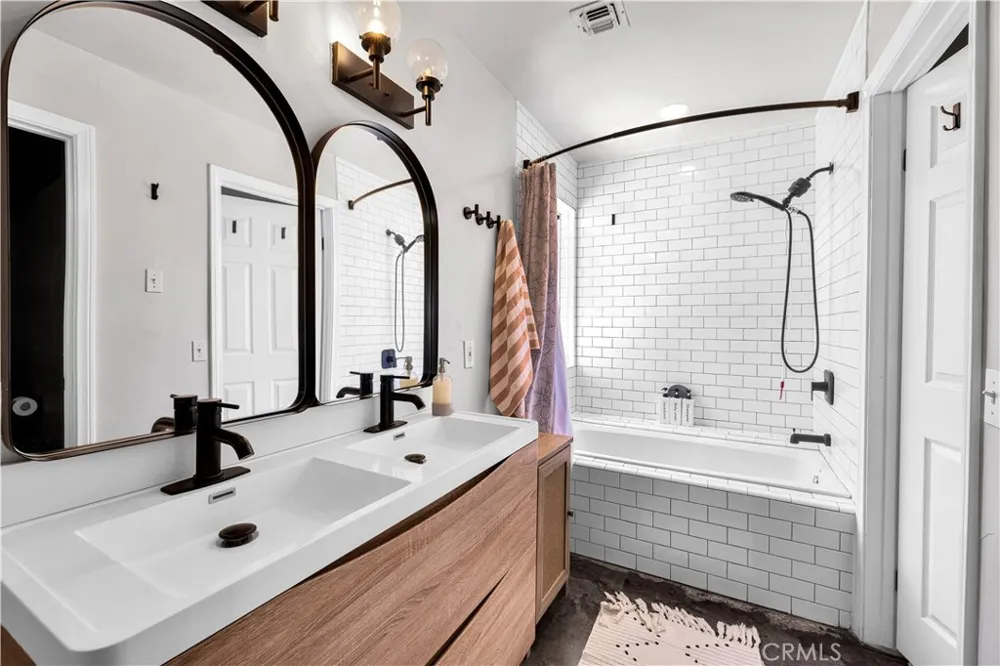 7381 Sunset Road Joshua Tree, CA 92252