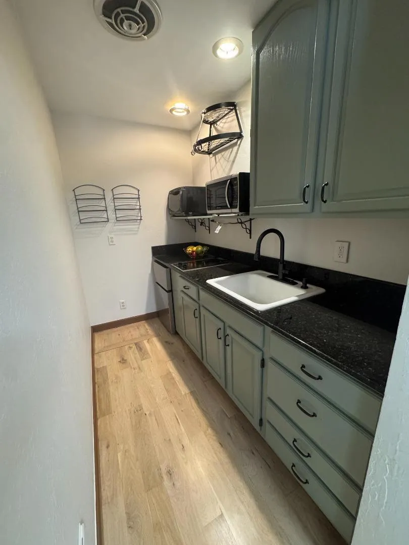 20378 Black Road Los Gatos, CA 95033