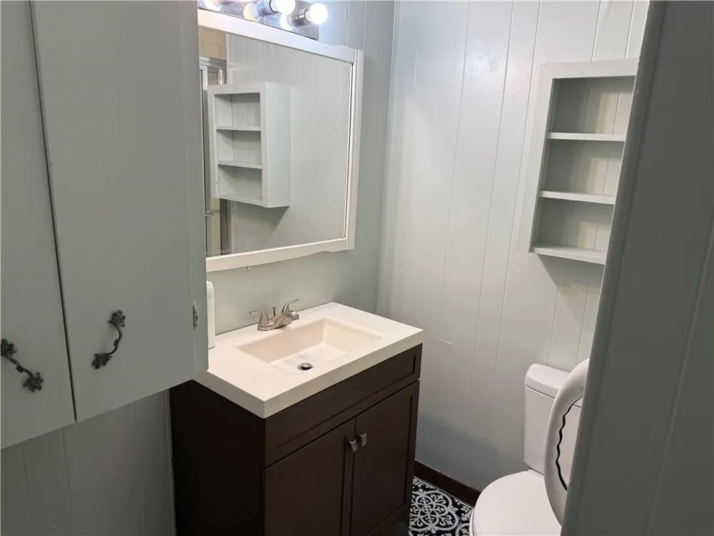 424 W B AVENUE Kingsville, TX 78363