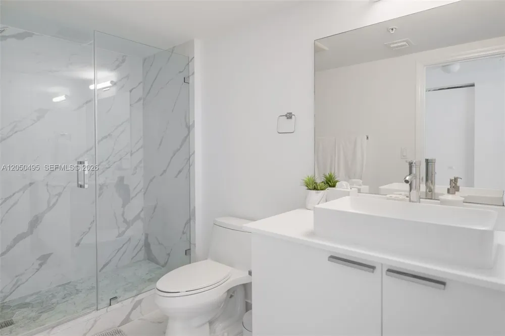 16699 Collins Ave #2004 Sunny Isles Beach, FL 33160